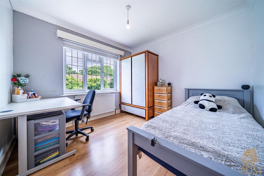 25044-04 186 Harrow Road_016.jpg