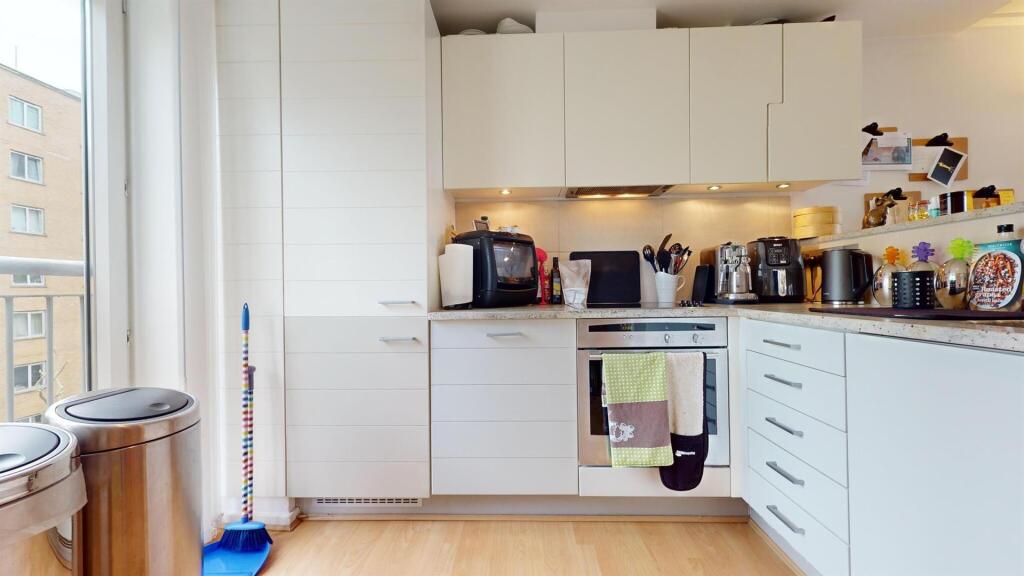 seacon tower kitchen.jpg