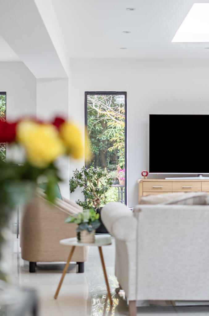 1364053-11-68ed32...