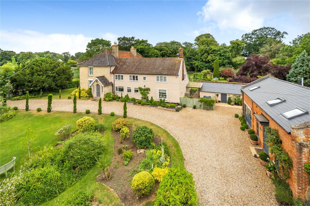 House &amp; Coach House