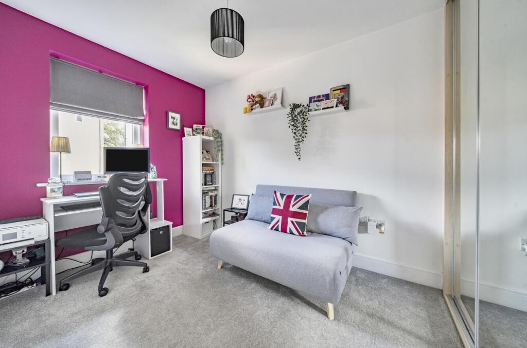 1371988-1-68f8de6...