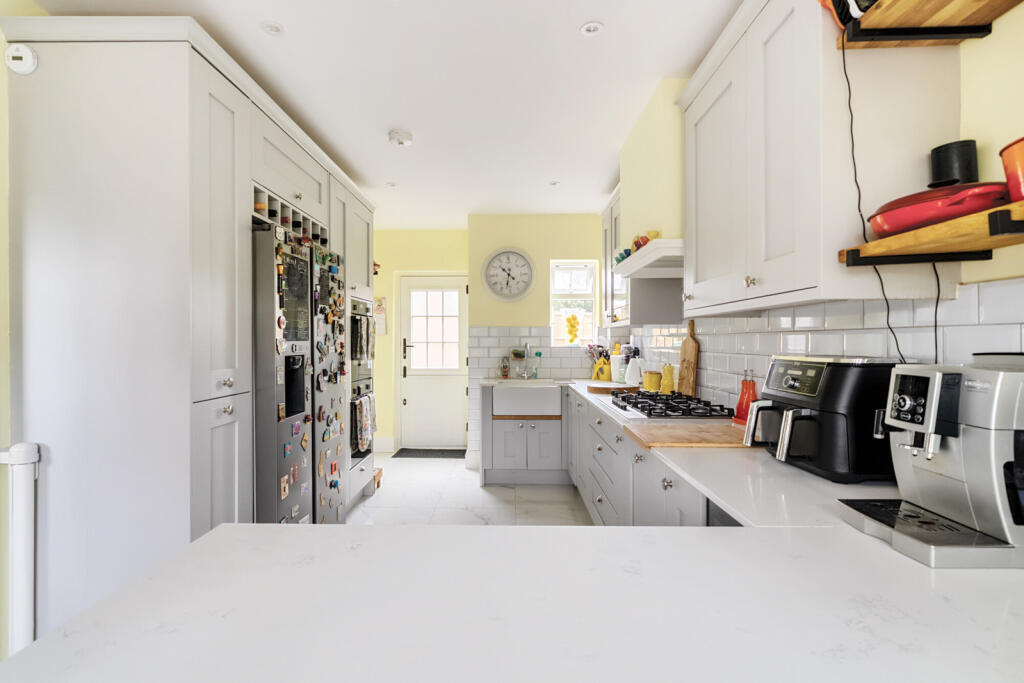 1333335-2-6890c02...