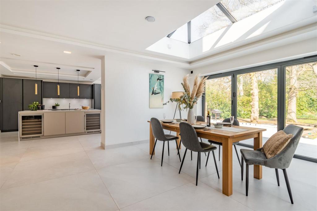 8496053-interior37.jpg