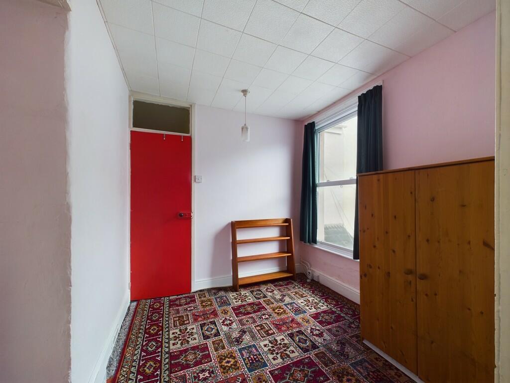 CAM03974G0-PR0024...