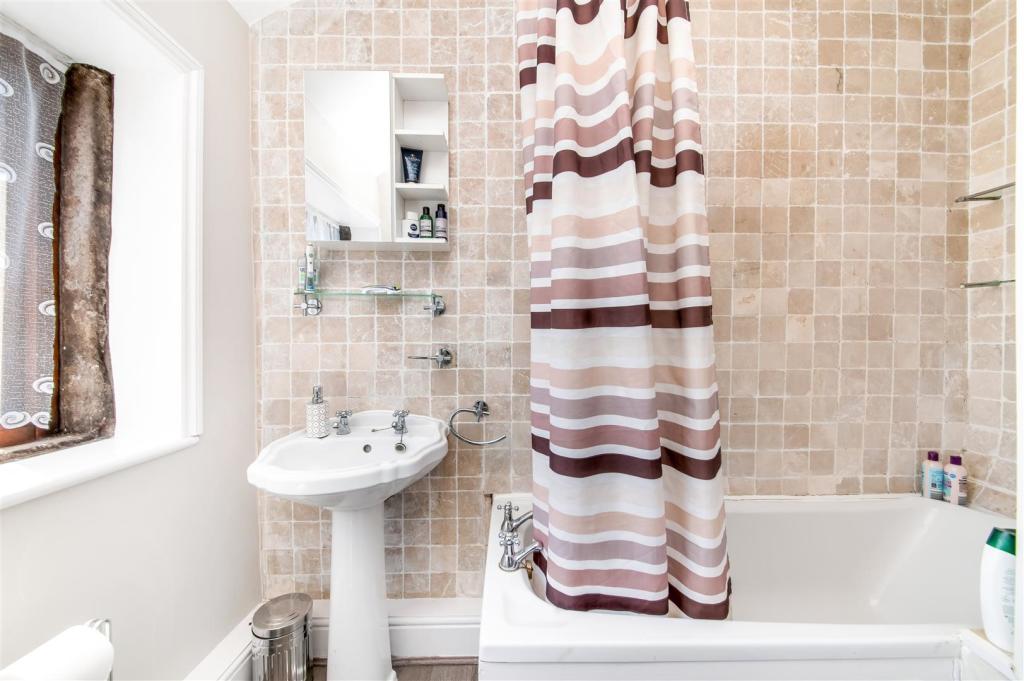 Bath 1.jpg