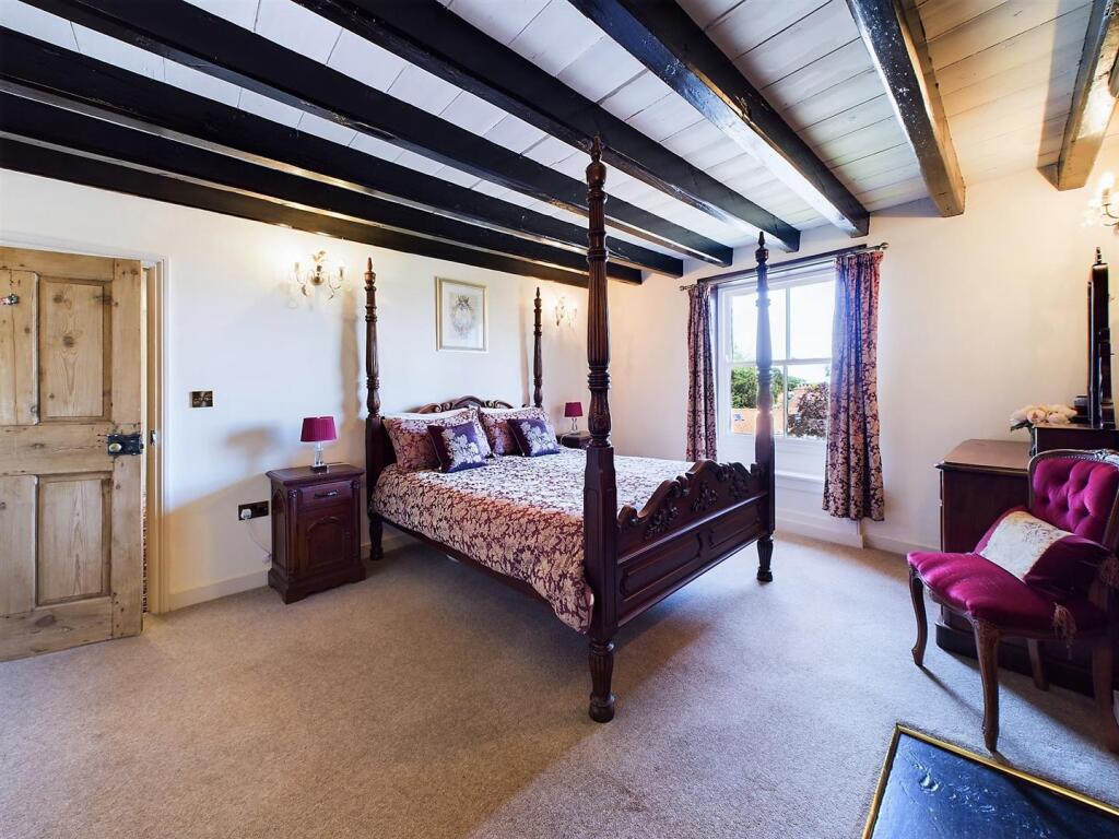 CAM01926G0-PR0058-STILL014 NEW.jpg