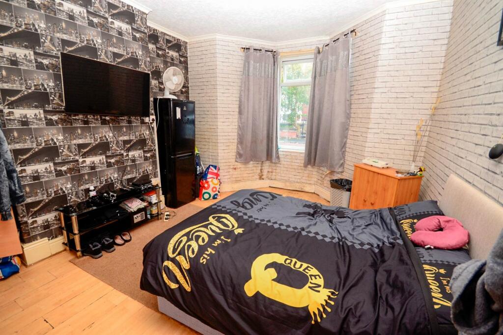 38 Bedroom