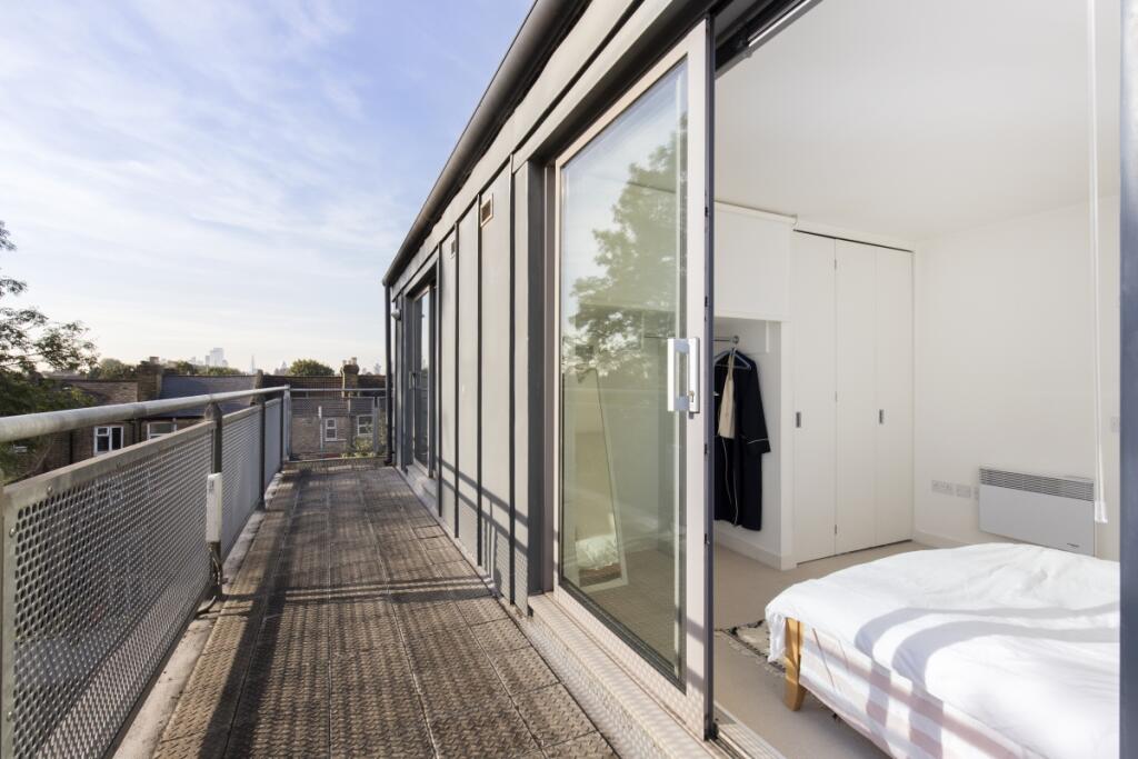 Red Square, 3 Pia...