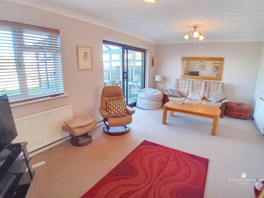 Lounge 1