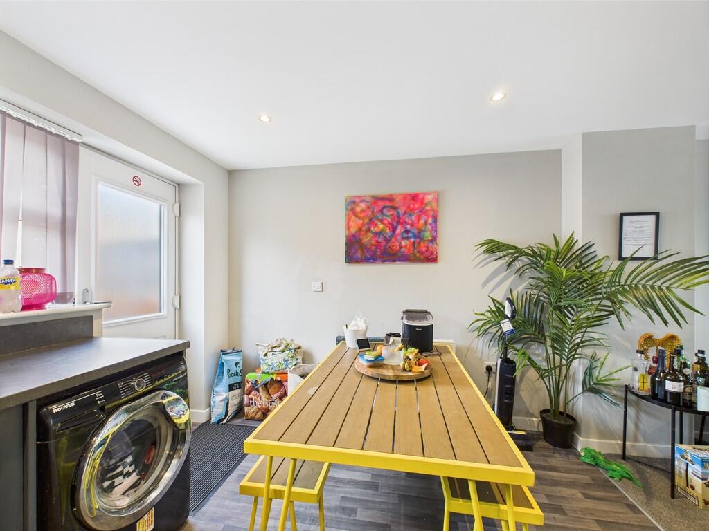 CAM01835G0-PR0205...