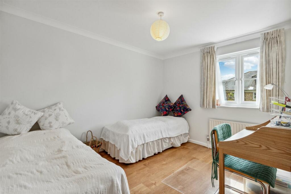 Fitzroy Crescent, W4 - FOR SALE