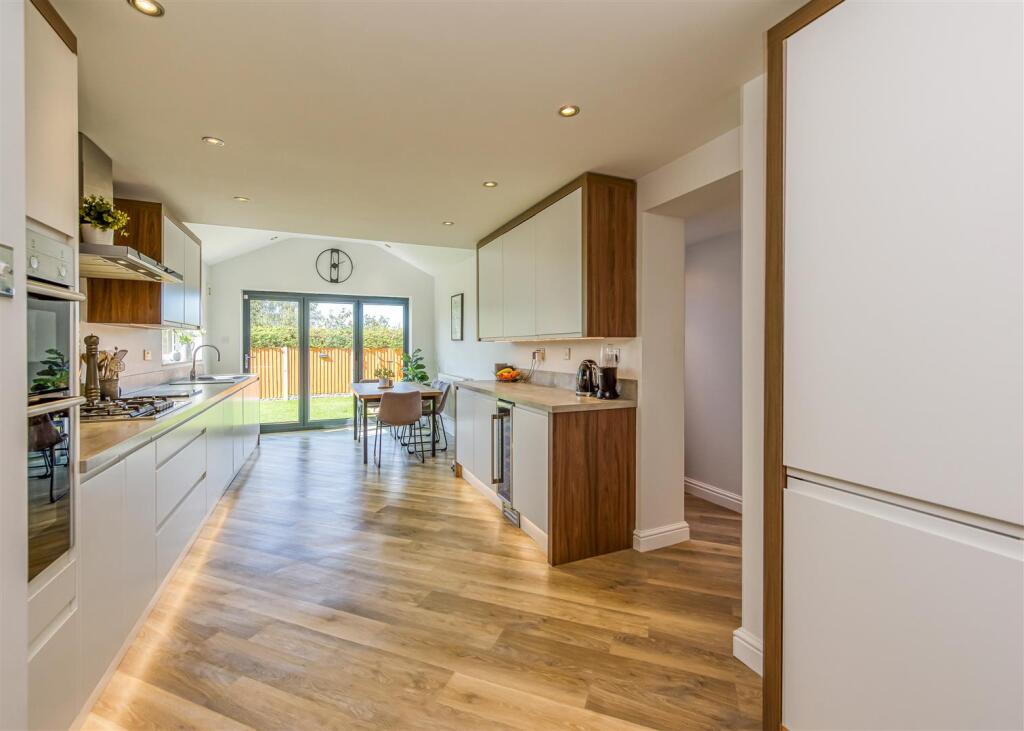 49 Penleigh Gardens-Kitchen DIning Room (3).jpg