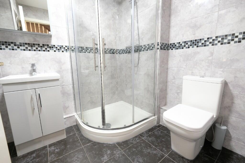 ENSUITE SHOWER ROOM