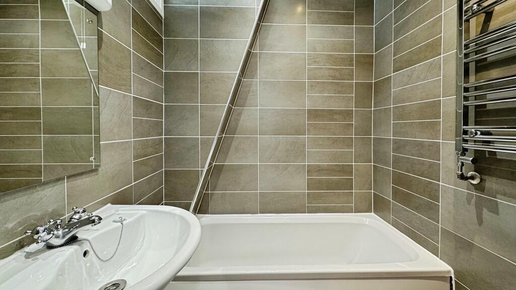 85ffc539-A1-4982-...