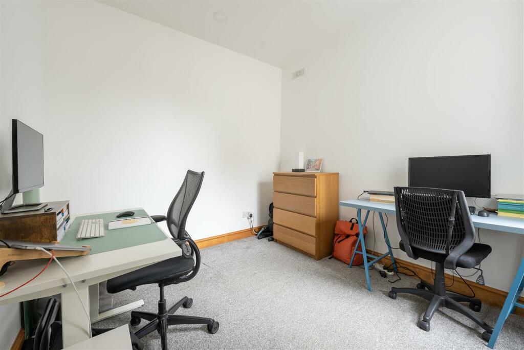 Chingford Avenue, E4
