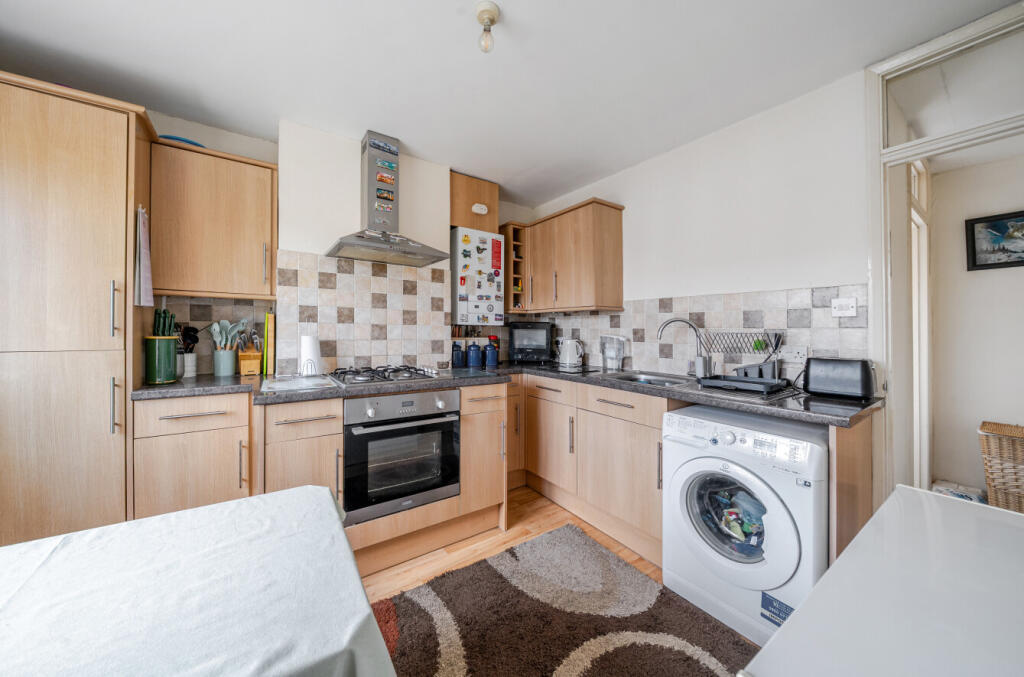 1316479-4-685c0e9...