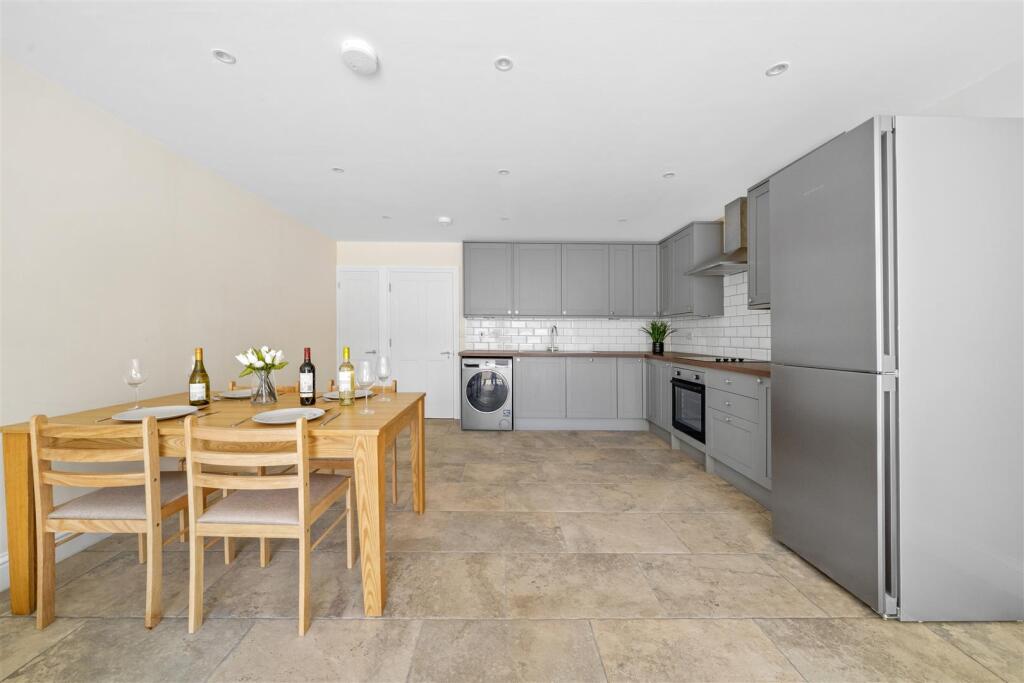 Kitchen/Lounge