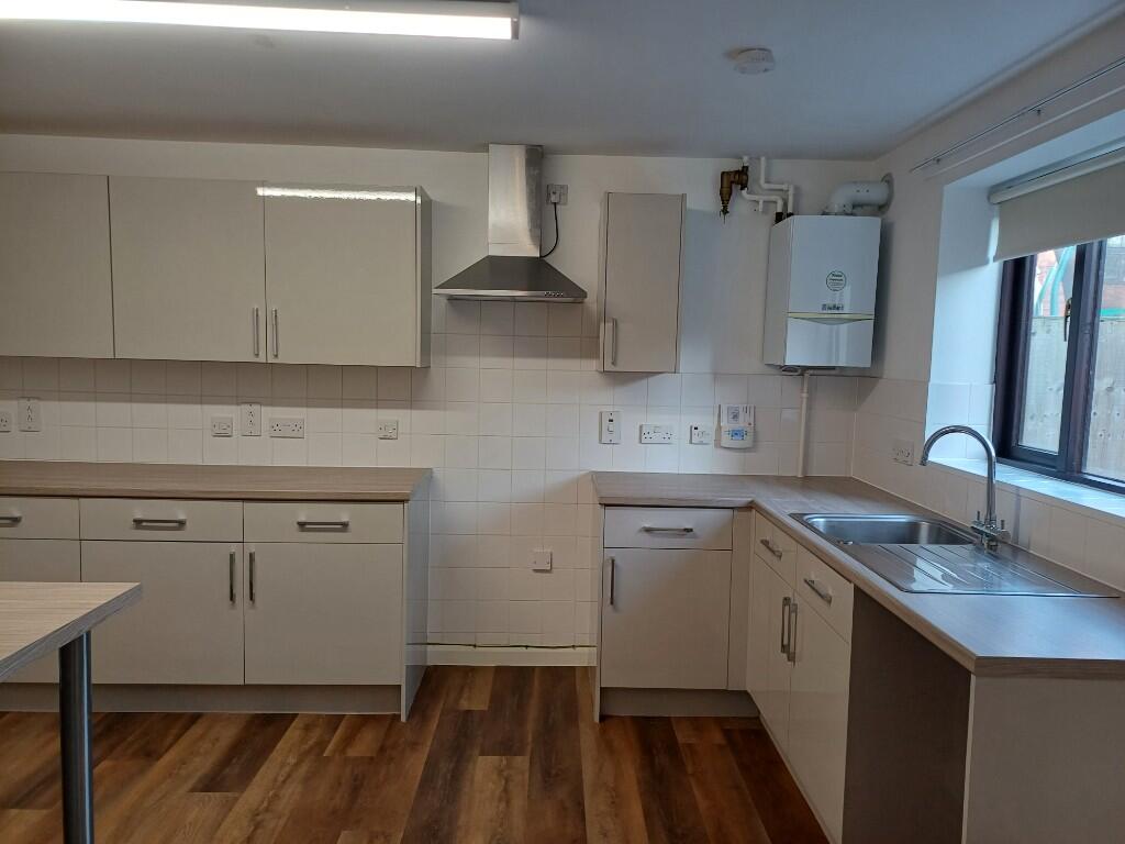 Fitted kitchen 