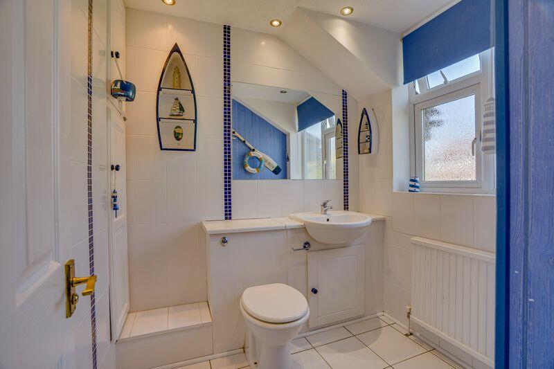 En-Suite to Master Bedroom