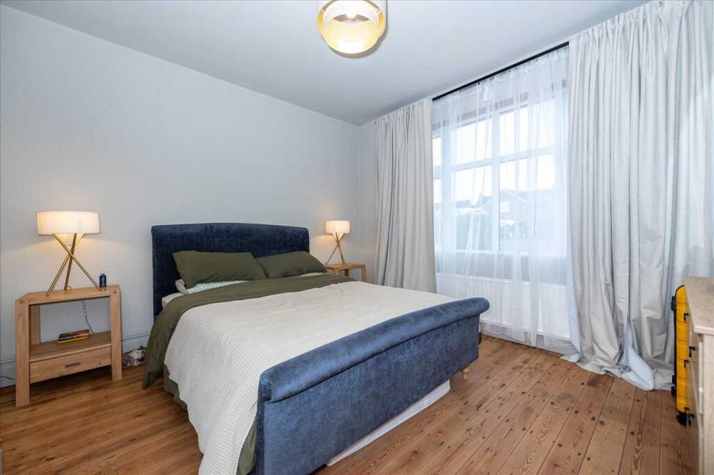 Bedroom 1:
