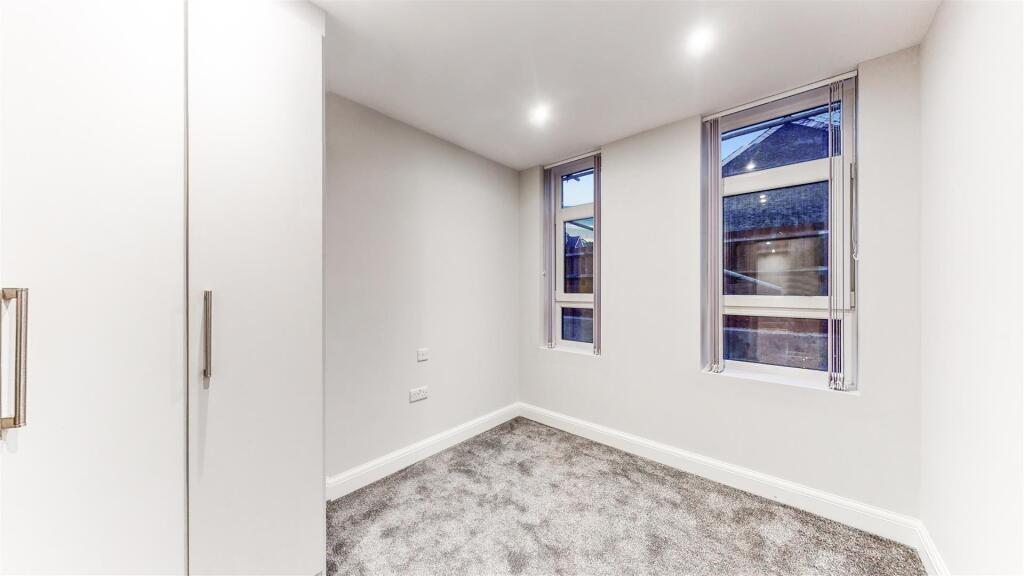 Bedroom 4.jpg