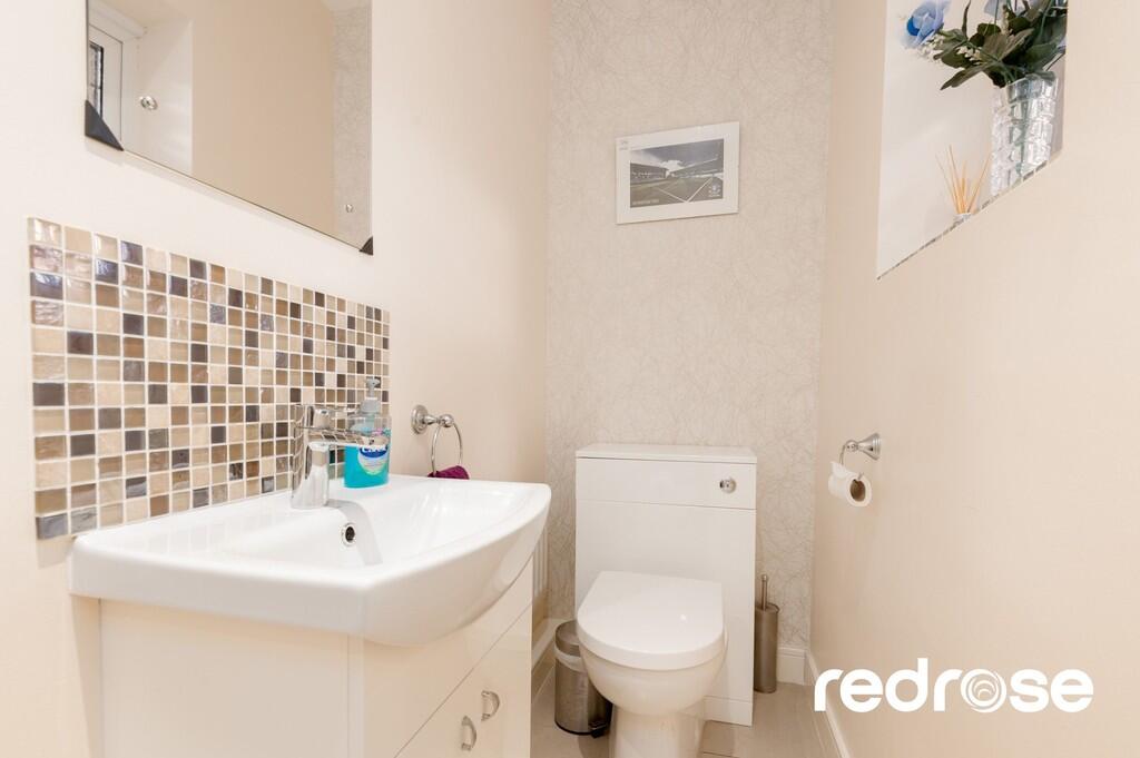 web_1 Highland Dr...