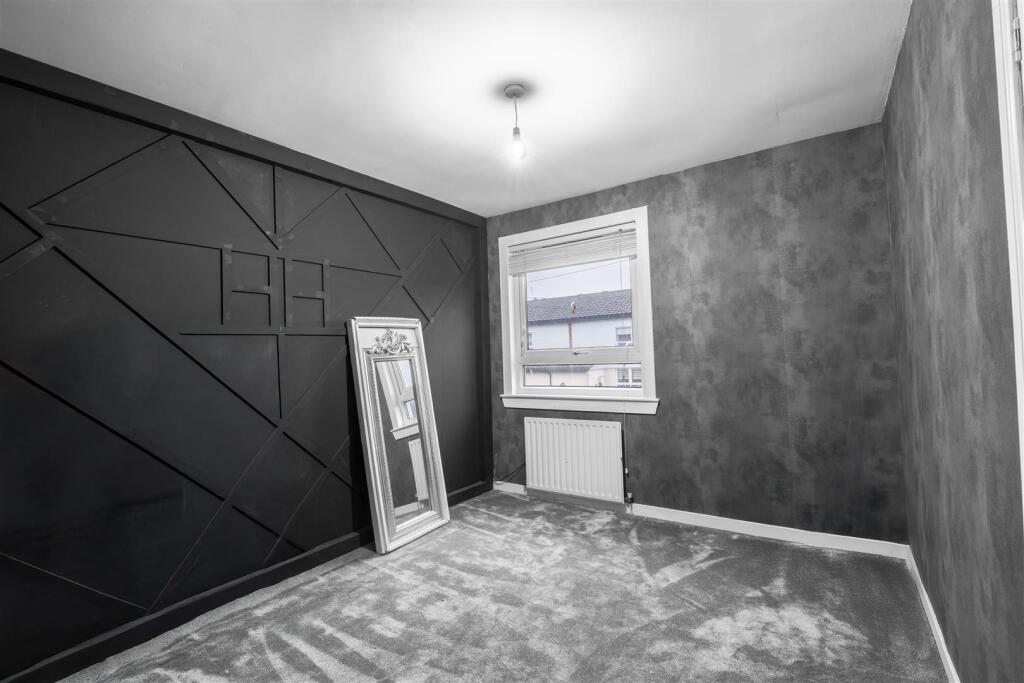 bedroom.two.jpg