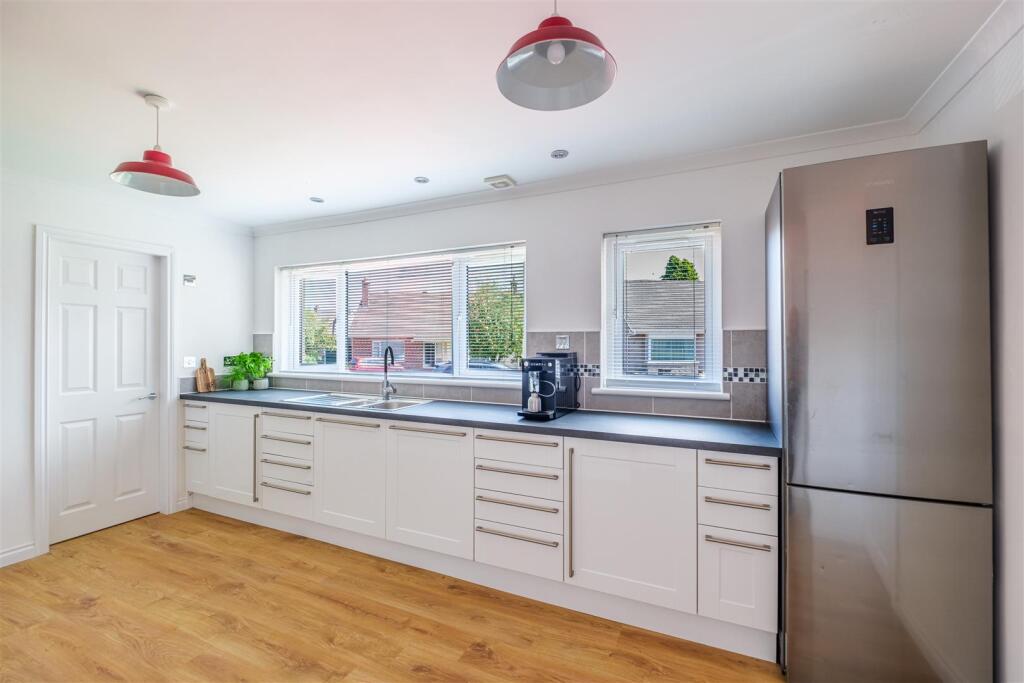 Dunavon Crescent-17.jpg