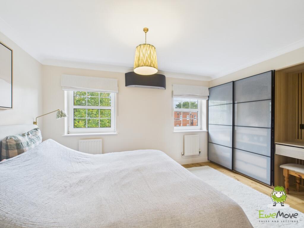 EweMove Estate Agents Basingstoke - Gaiger Avenue 