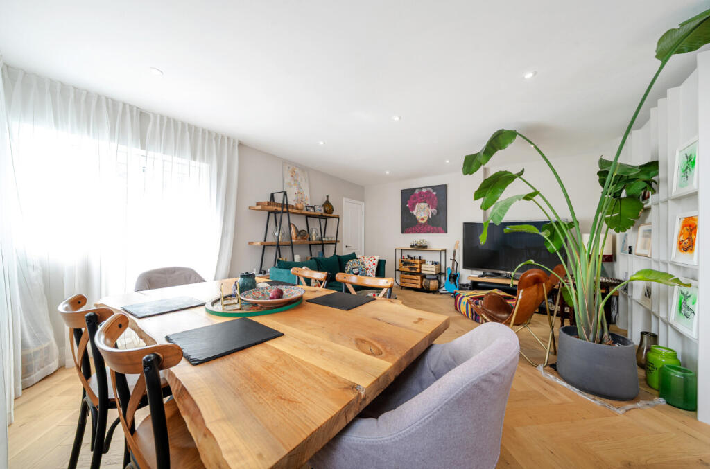 1326487-16-687518...