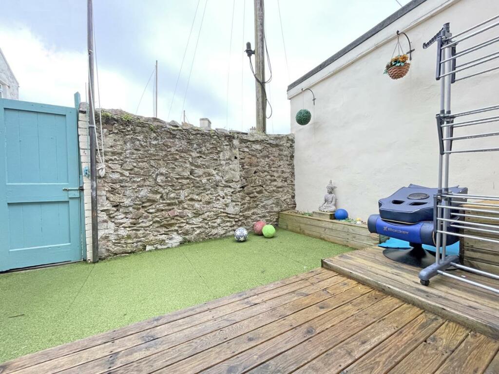 Maristow Avenue 46 Garden...jpg