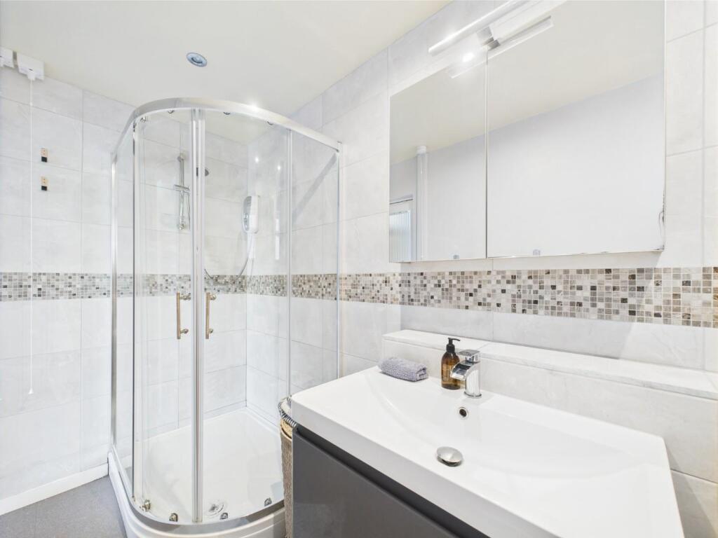 Ensuite Shower Room