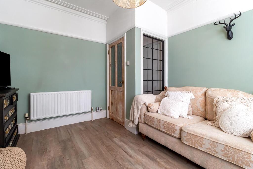 Harrow Road, 36-007.jpg