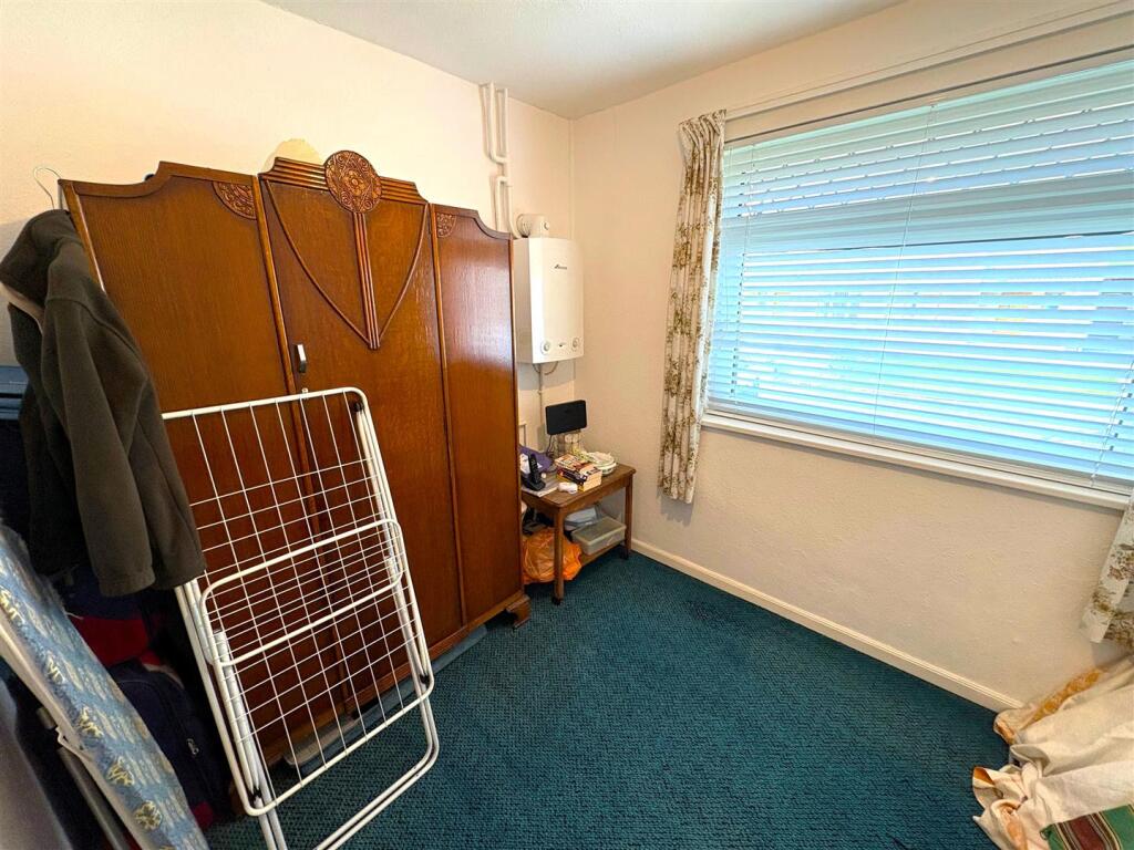 Bedroom 3a.jpg