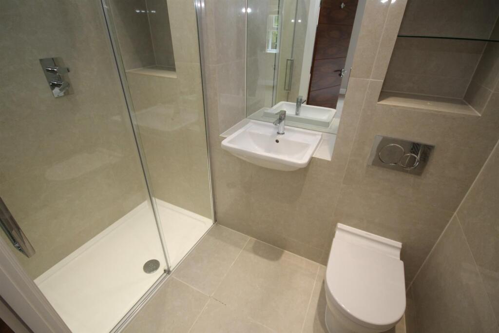 En Suite WC.jpg
