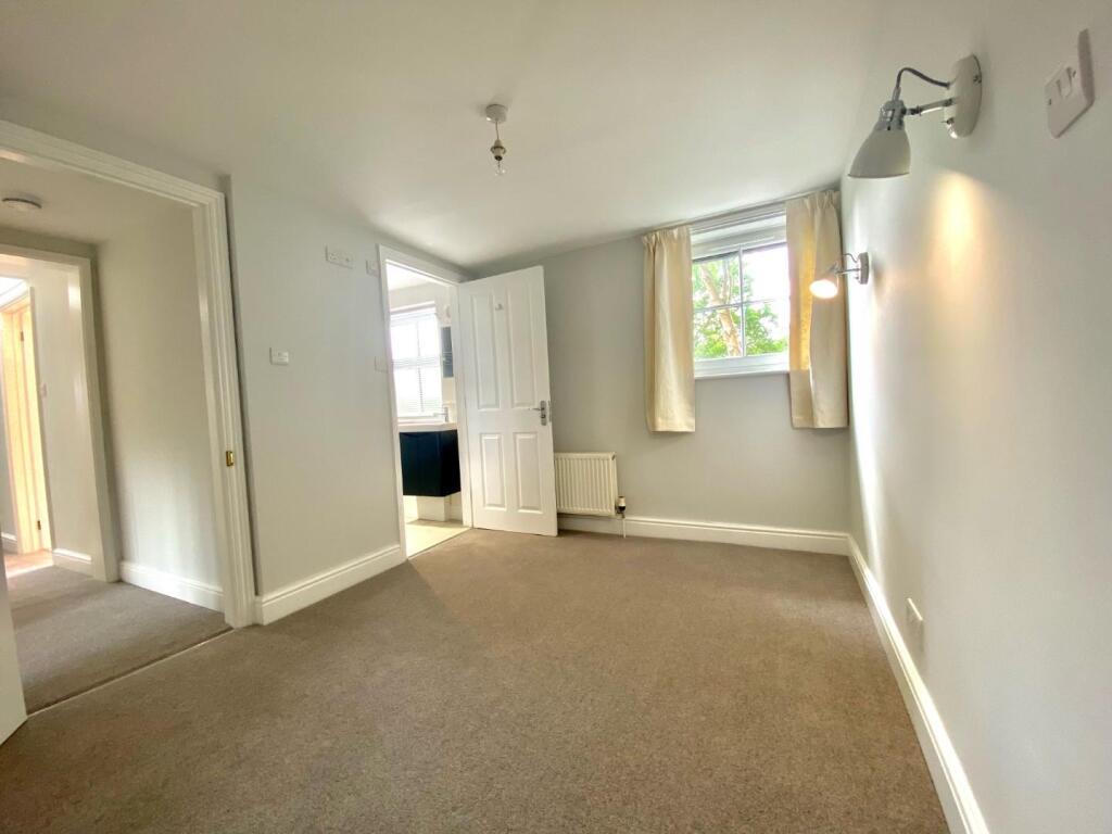 Bedroom 5.jpg