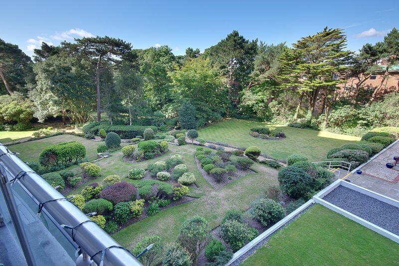 Balcony (Views Over Gardens)