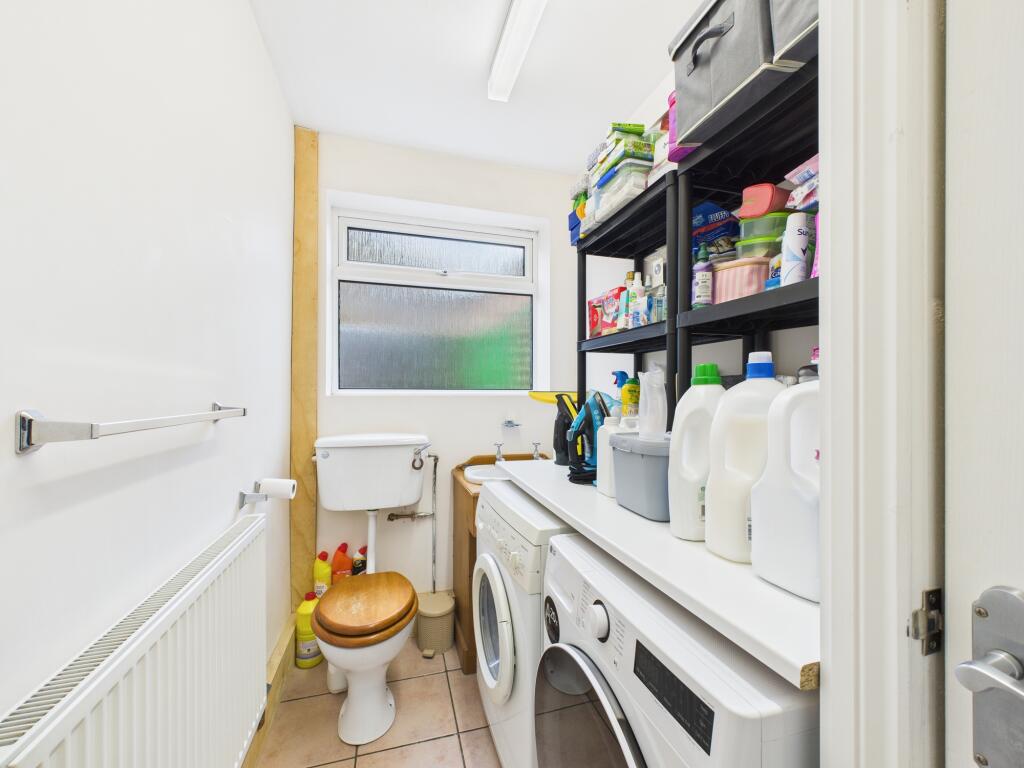 Cloakroom/Utility Room