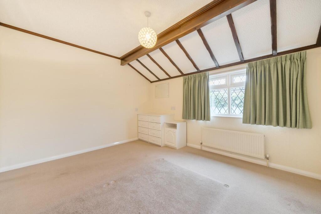 2nd view MASTER BEDROOM.jpg