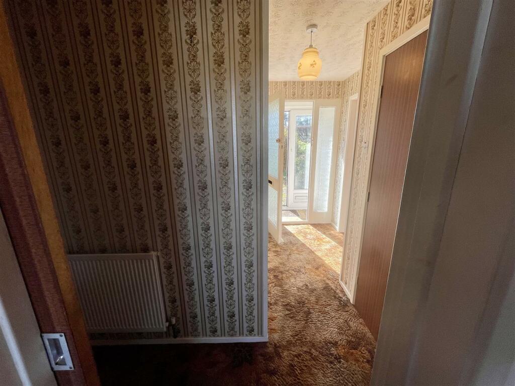 Hallway.jpeg