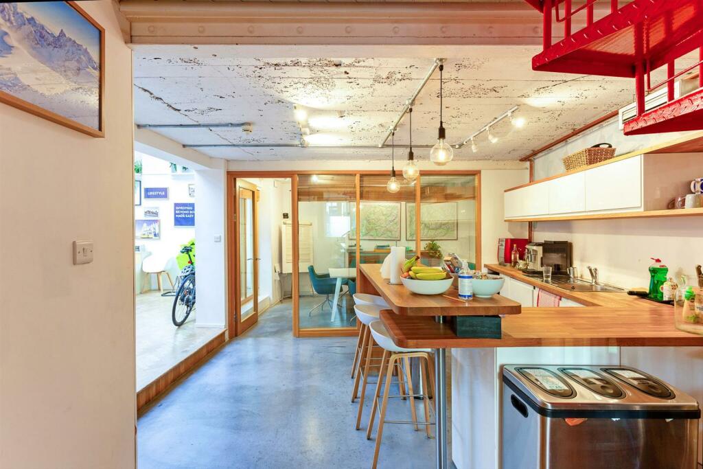 82677_45-Holmead-Road (11)_low.jpg