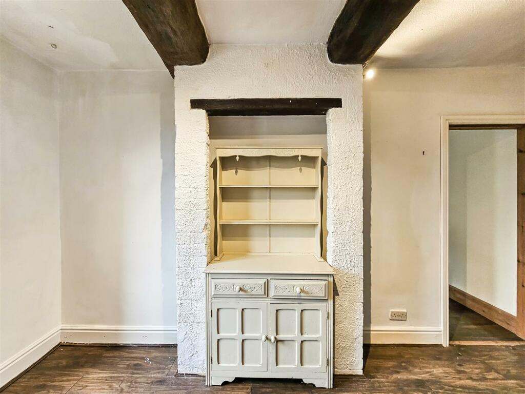 Main Street, Rosliston (24).jpg