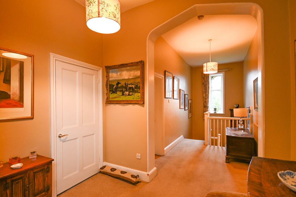 Spacious Landing ...