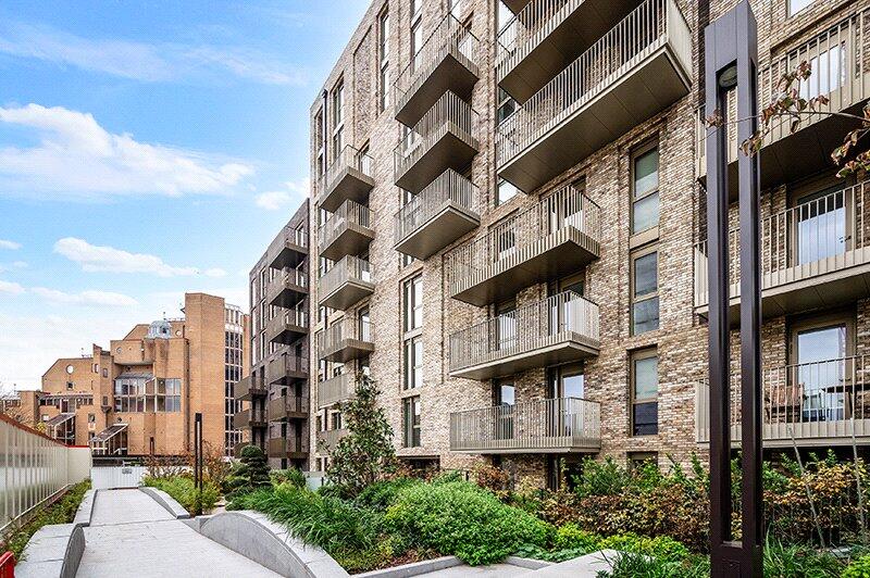 3 Broxwood Gardens