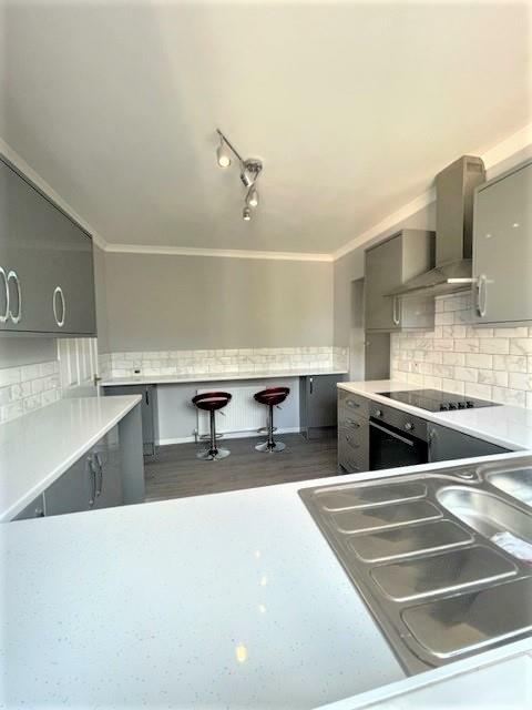 kitchen 3.jpg