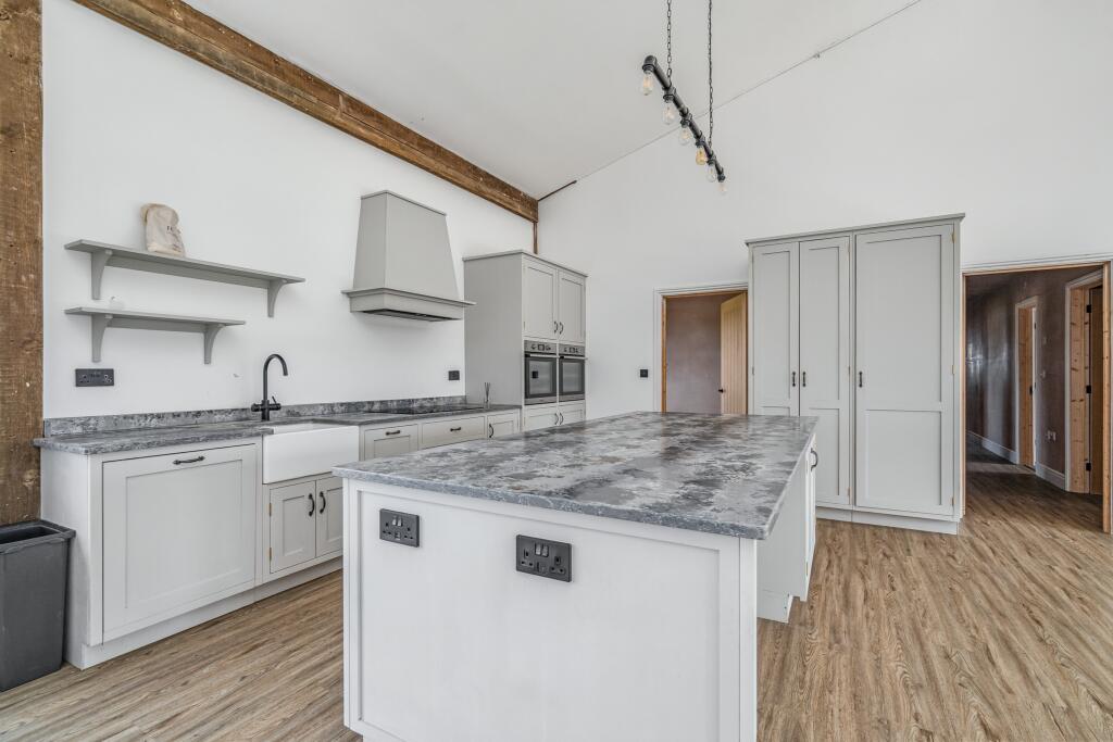 Stonebridge Barn, Church Road, Earsham, Bungay, NR35 2TL