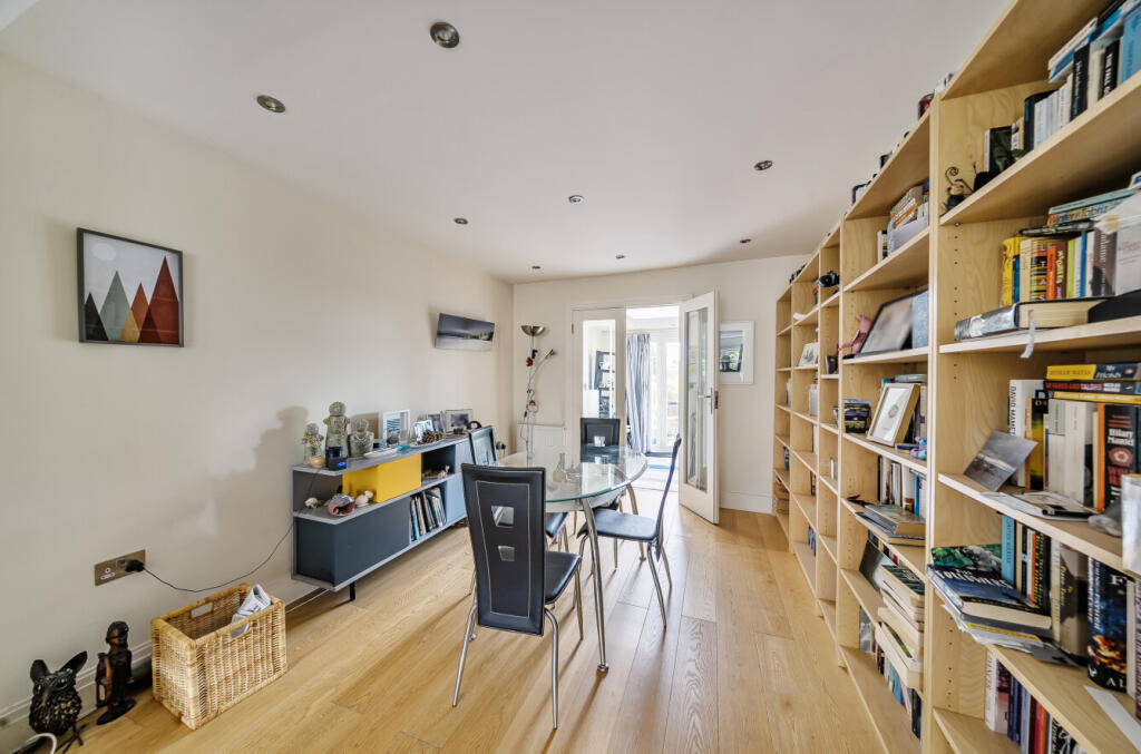 1315363-17-685eb1...