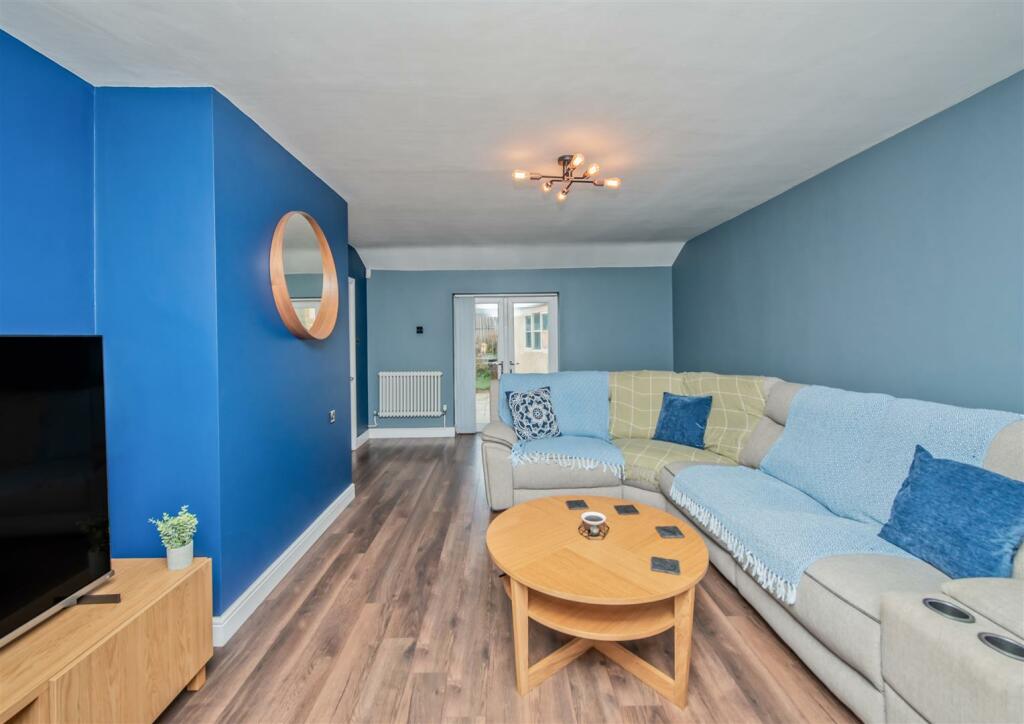 Living Room:
