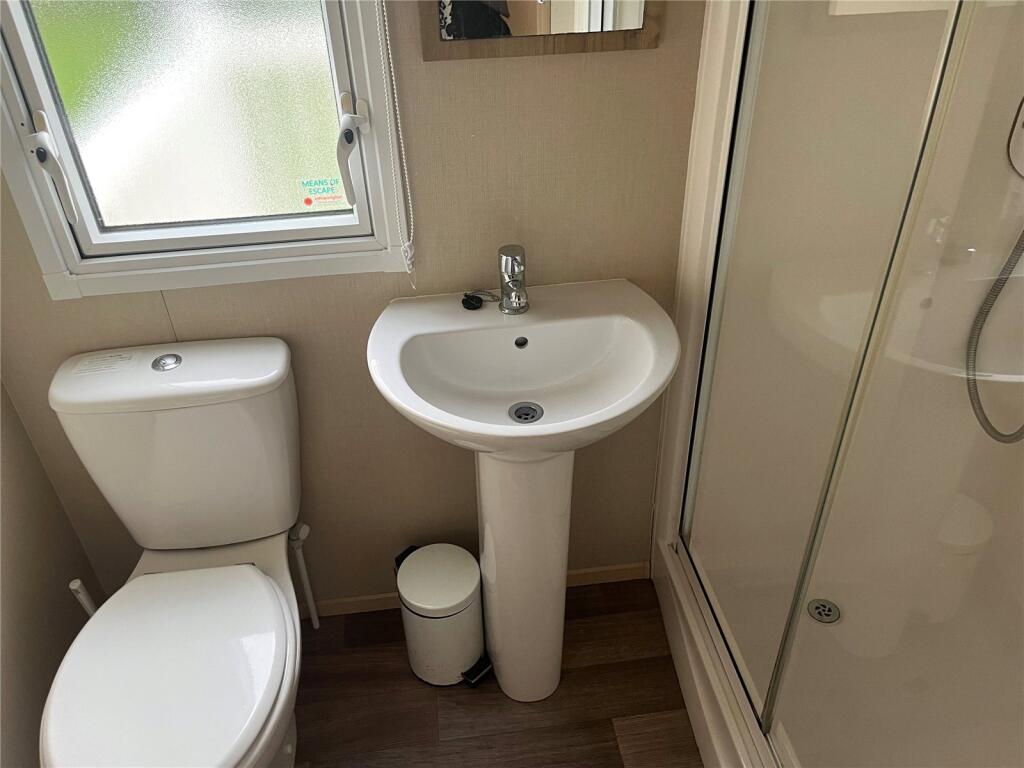 Shower/Cloakroom