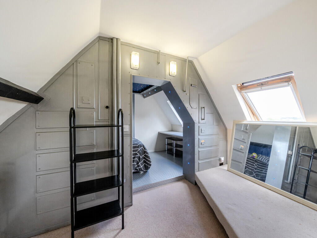 1334740-18-6895fc...